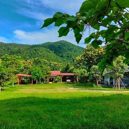 Вілла Pimpisa Garden พิมพิศา การ์เด้นท์ Khuang Kom Екстер'єр фото