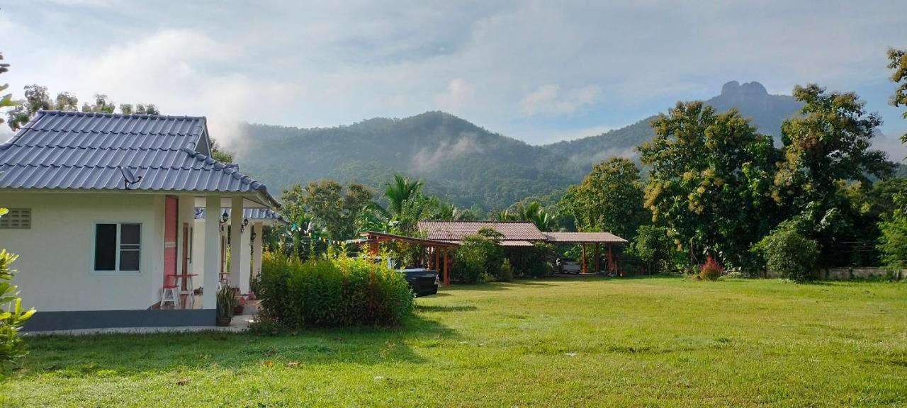 Вілла Pimpisa Garden พิมพิศา การ์เด้นท์ Khuang Kom Екстер'єр фото