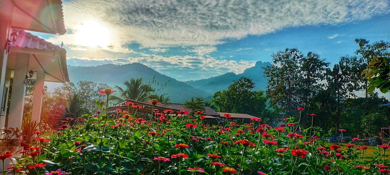 Вілла Pimpisa Garden พิมพิศา การ์เด้นท์ Khuang Kom Екстер'єр фото